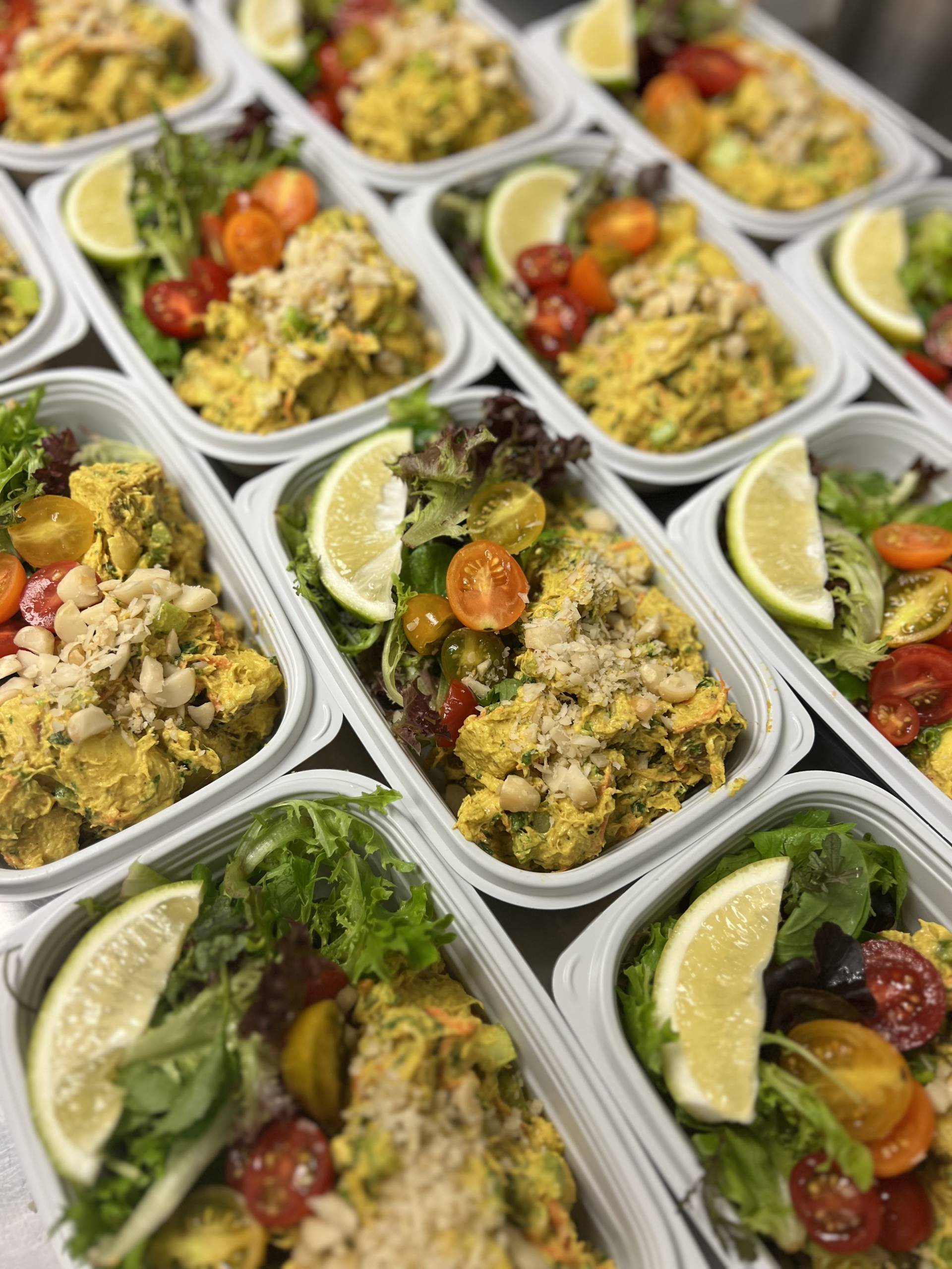 Puna Chicks Curry Chicken & Ulu 'Potato' Salad with Mixed Greens